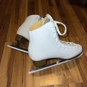 Figure Skates